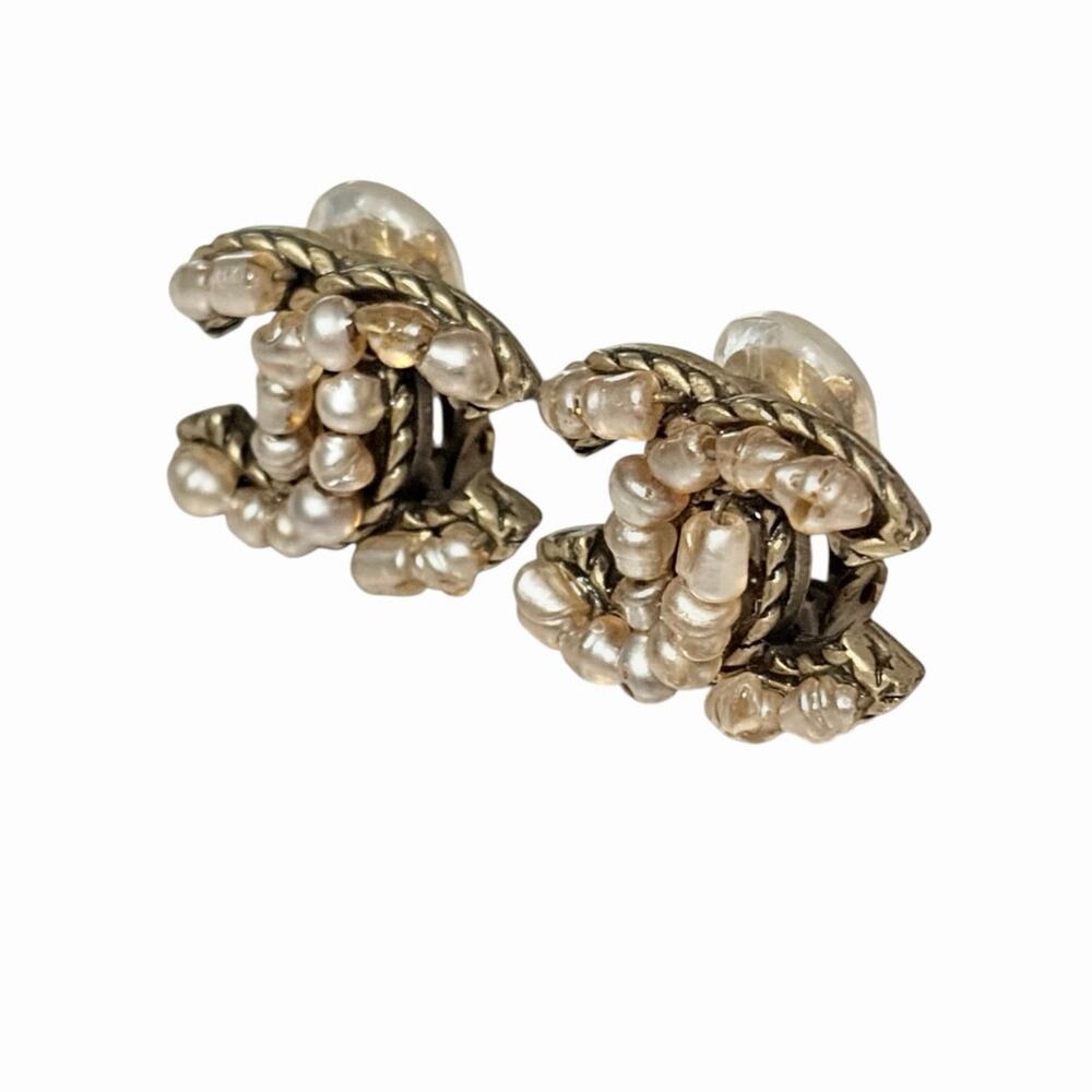 Chanel CC Pearl Clip-On Earrings | Matte Brass | Stamped | Boxed w/ Bag & COA - Picture 13 of 15